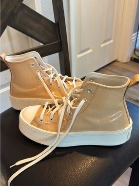 High-Top Platform leather upper Sneakers in Beige - Women's Fashion Lace-Up